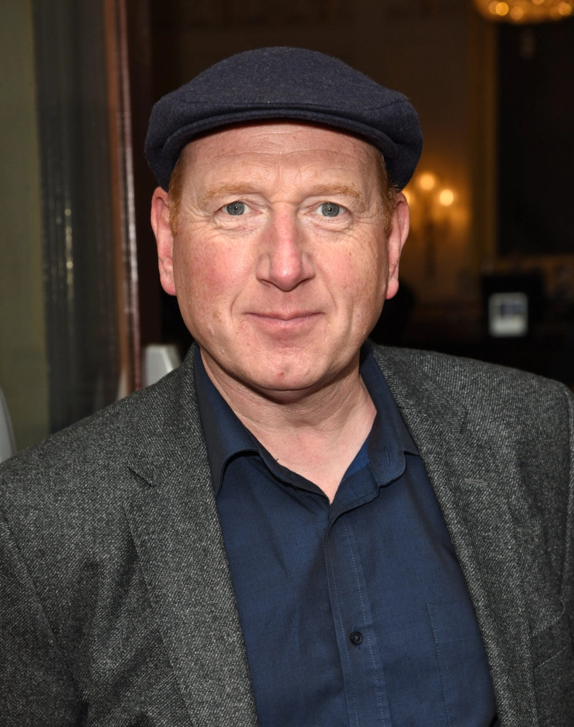 Эдриан Скарборо