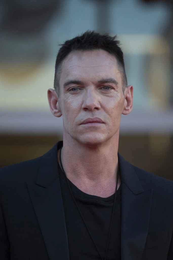 Джонатан Риз Майерс