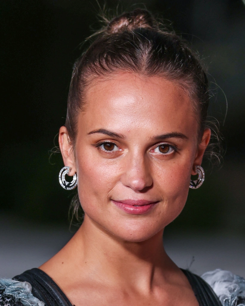 Алисия Викандер