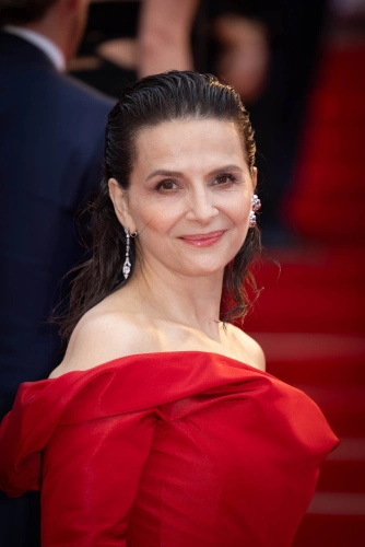 Жюльет Бинош