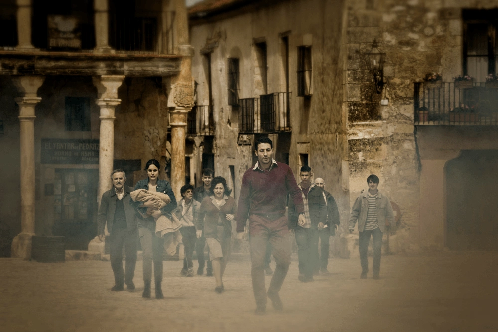 «По факту и добро, и зло — это одно и то же»: Интервью с Алексом де ла Иглесиа, режиссером сериала «30 сребреников»