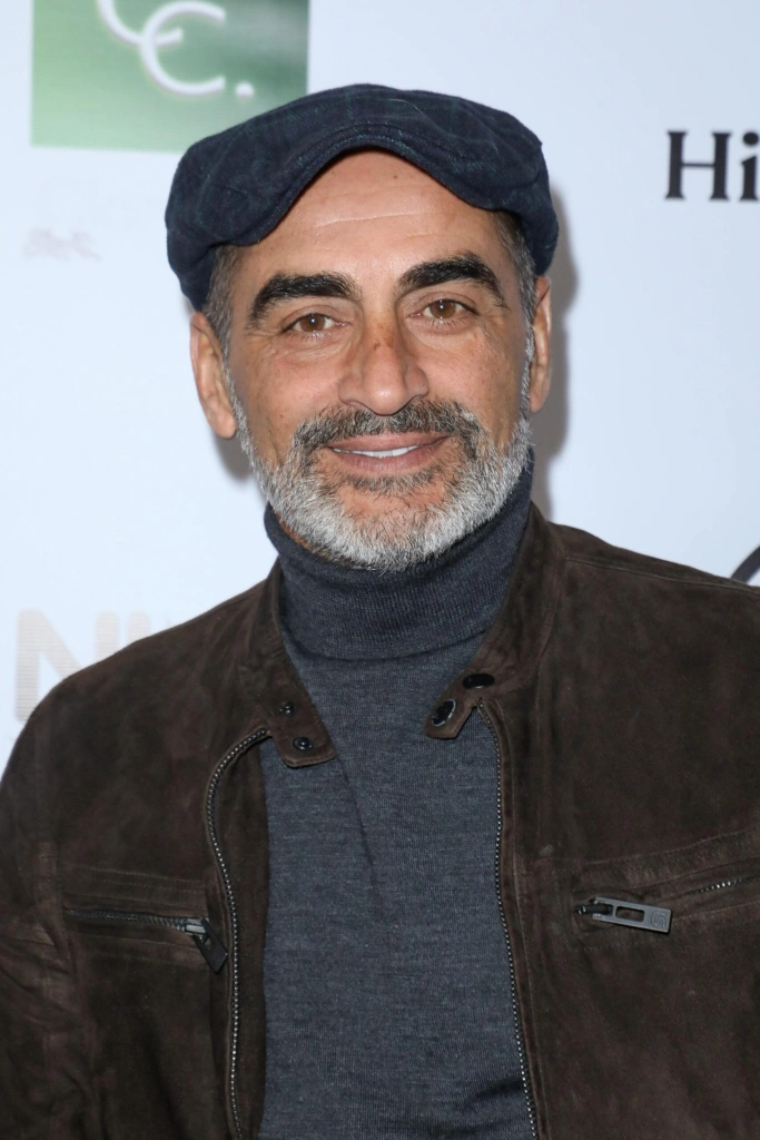 Навид Негабан