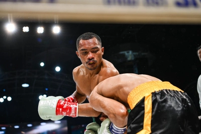 Нокаут Си-Пи Фрешмарт стал чемпионом мира WBC в первом наилегчайшем весе