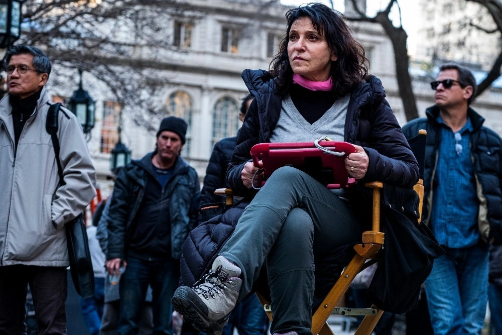 «Я чувствовала себя измученной, но при этом у меня в крови бурлил адреналин»: Матильда Де Анжелис — о создании сериала «Отыграть назад»