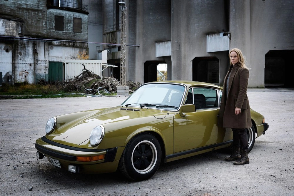 От раритетов до концепт-каров: 8 лучших машин из современных сериалов