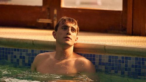 Трогай, это на Новый год: главные премьеры декабря в Амедиатеке