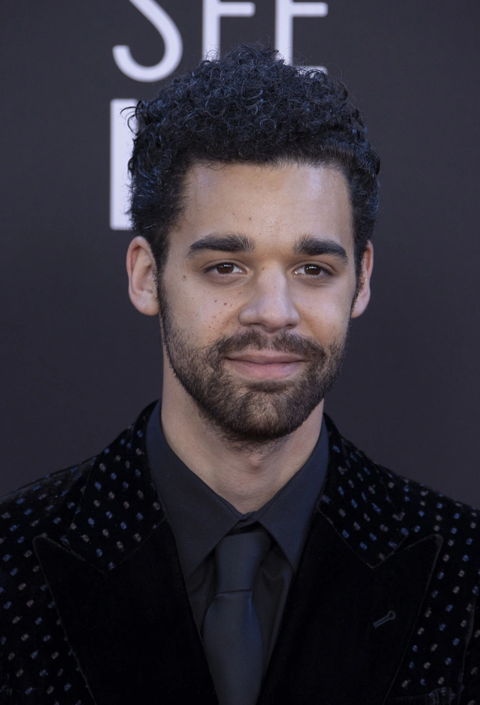 Дэвид Альварес