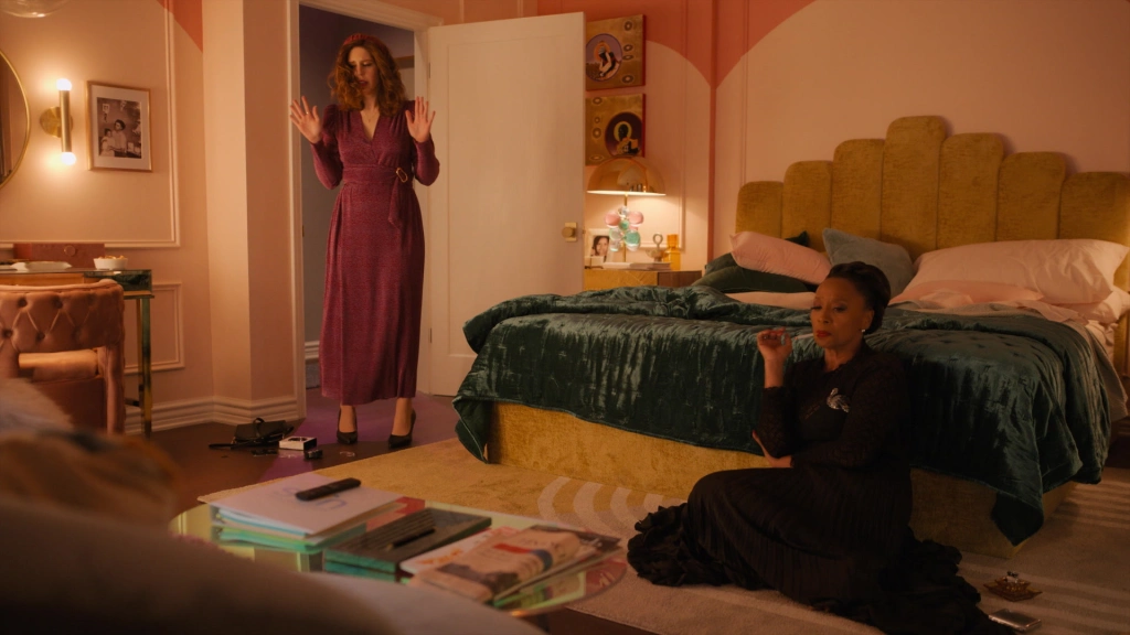 Сериалы познаются в беде: подборка комедийных шоу про героев, попавших в неприятности