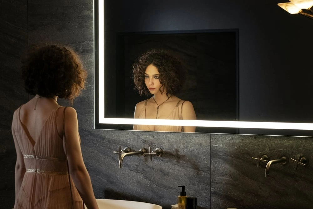 «Я чувствовала себя измученной, но при этом у меня в крови бурлил адреналин»: Матильда Де Анжелис — о создании сериала «Отыграть назад»