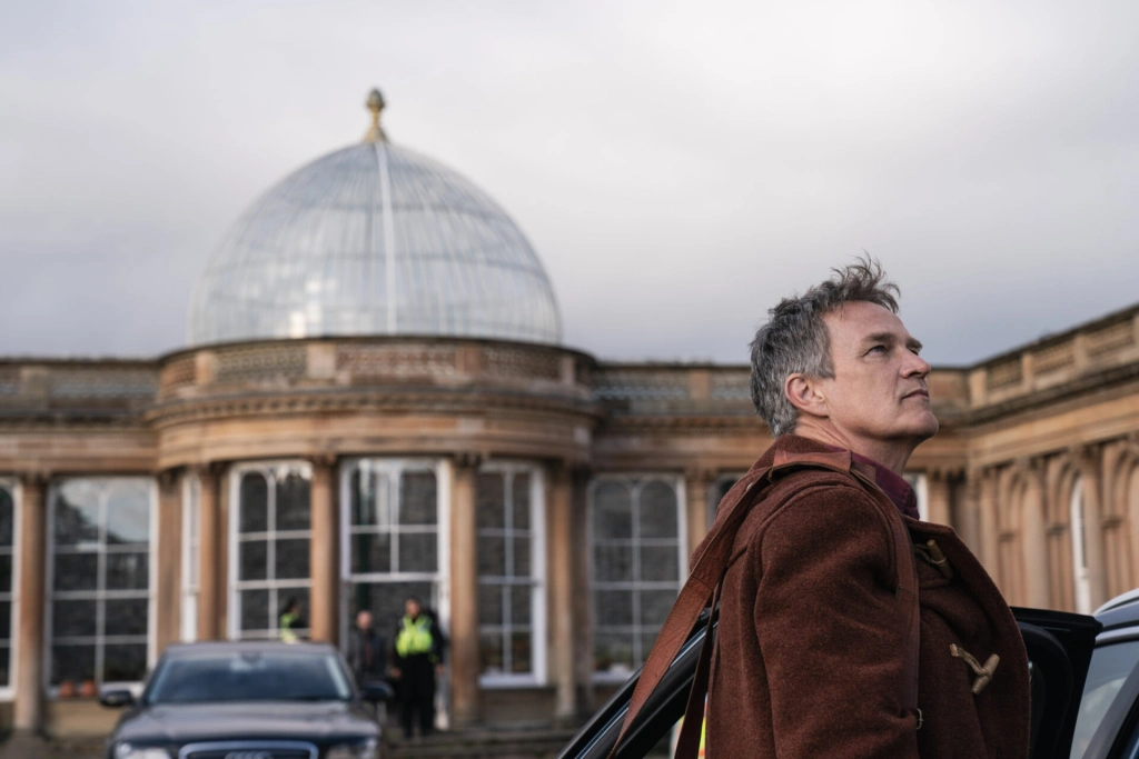 11 коротких сериалов, которые вы успеете посмотреть за новогодние праздники