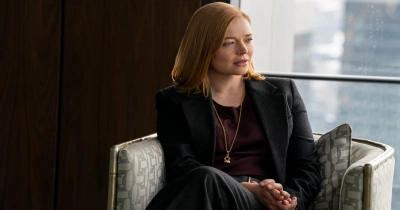 «Именно ошибки делают нас людьми»: Интервью со звездой сериала «Наследники» Сарой Снук