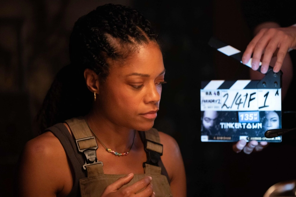 Наоми Харрис, Билл Найи и Алекс Куртцман о&nbsp;сериале «Человек, который упал на Землю»