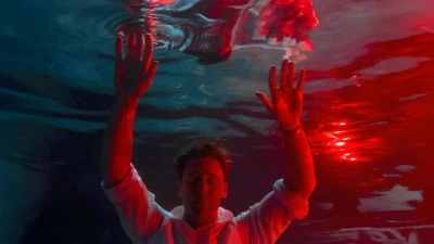 Второй сезон «Ночного администратора»: Том Хиддлстон гоняется за очередным бароном