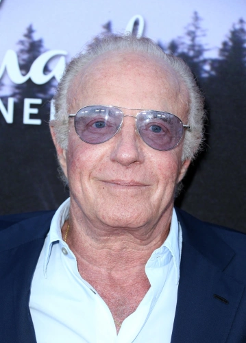 Джеймс Каан