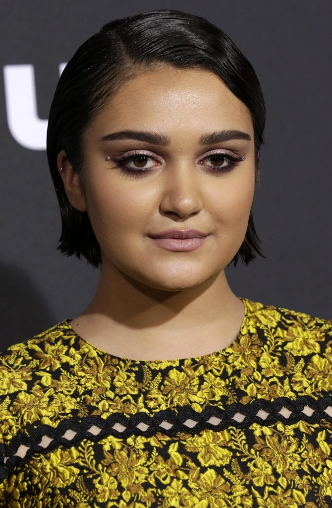 Ариэла Барер