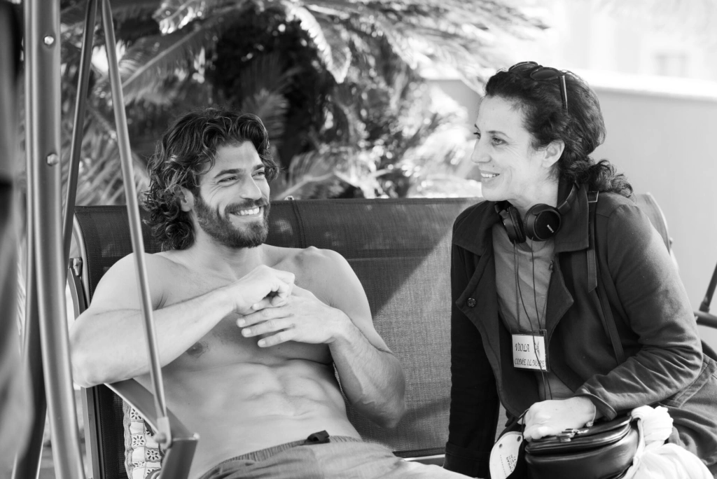 «В любви важно, чтобы вы уживались в четырех стенах»: Джан Яман — о любви, славе, одиночестве и образе «сигмы»