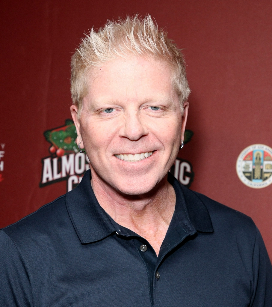 Декстер Холланд