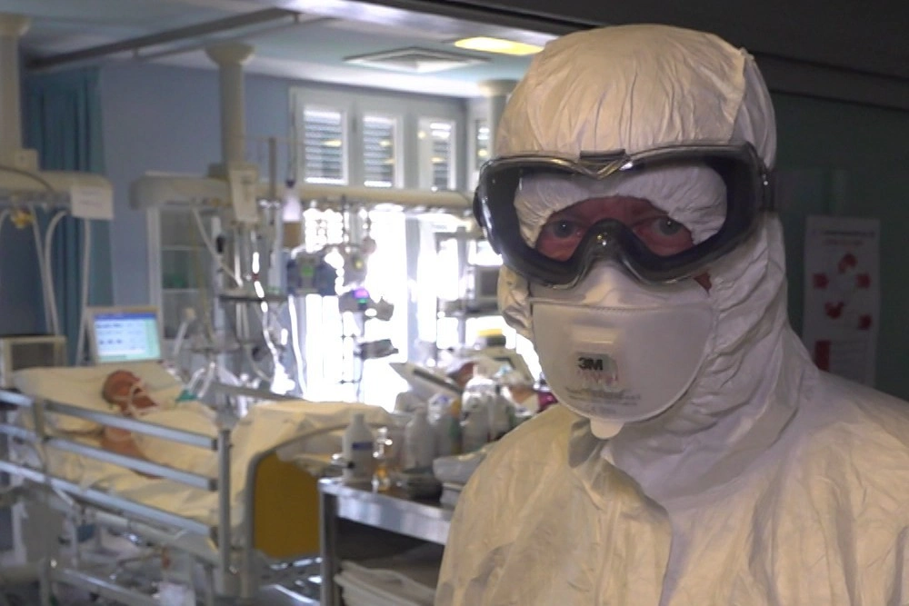 Закрытый мир: 5 документальных проектов о пандемии коронавируса