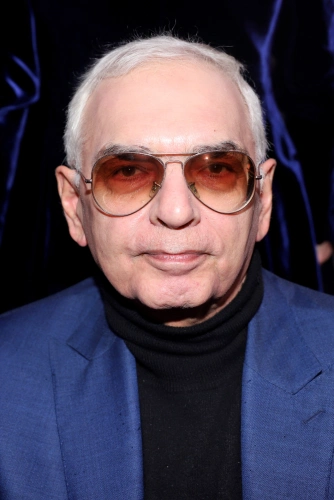 Карен Шахназаров