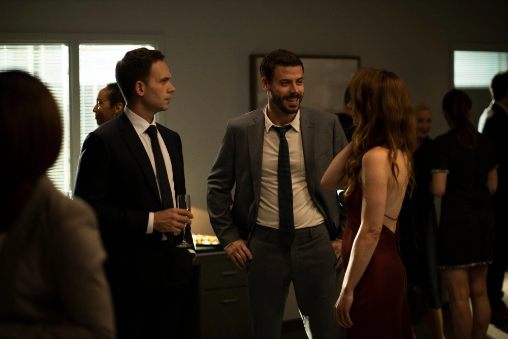 Переходим на «План Б»: Зачем смотреть ремейк канадского сериала о путешествиях во времени