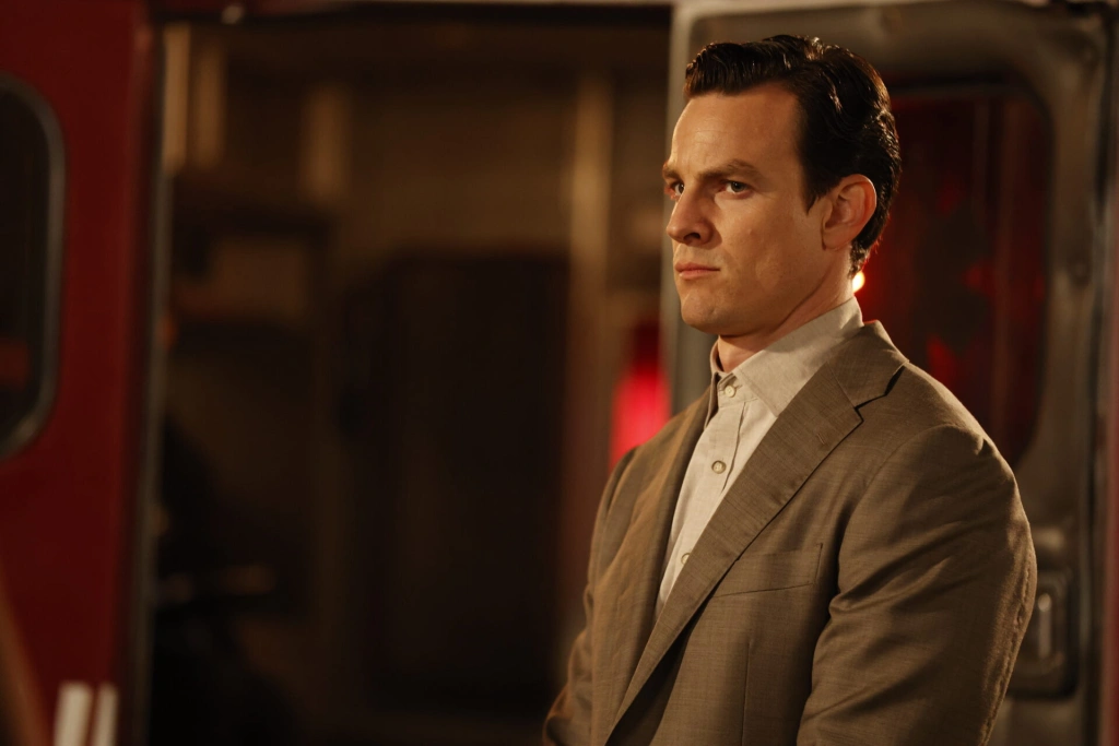 Наш краш: 13 сериалов с красивыми героями-мужчинами