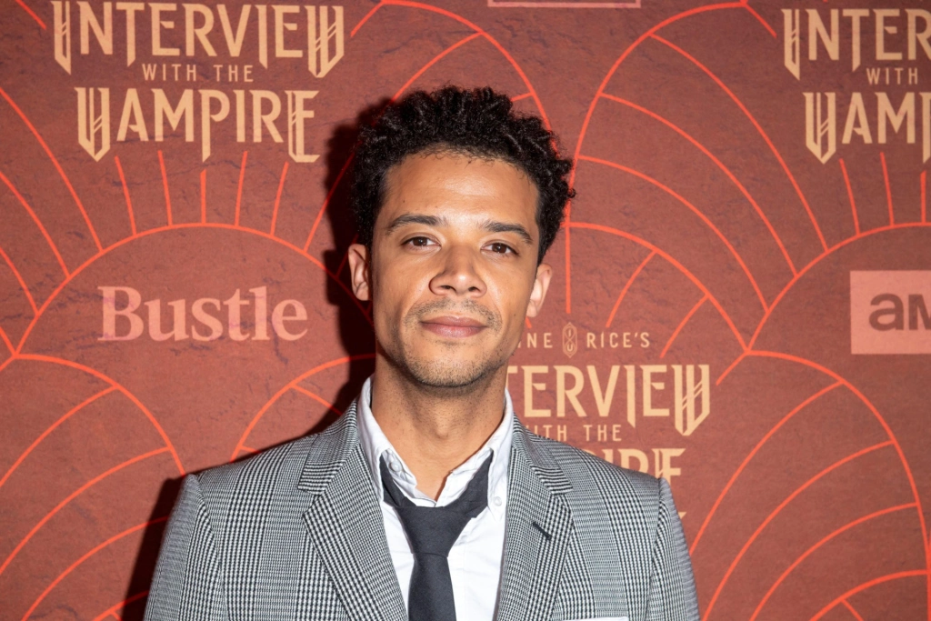 Из Вестероса в Вест-Лондон: интервью с актером Джейкобом Андерсоном