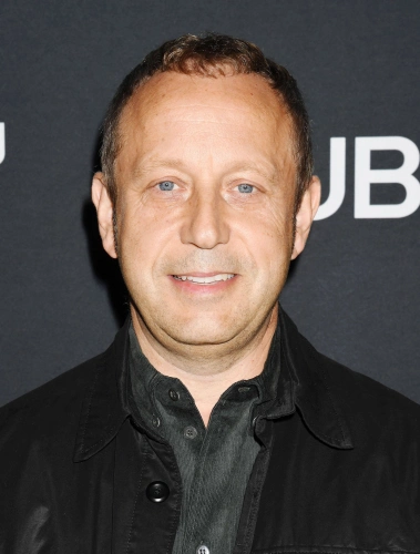 Дэймон Томас