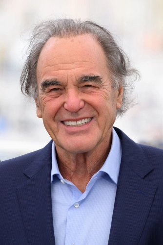 Оливер Стоун