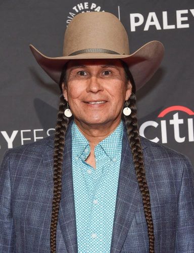 Мо Брингс Пленти