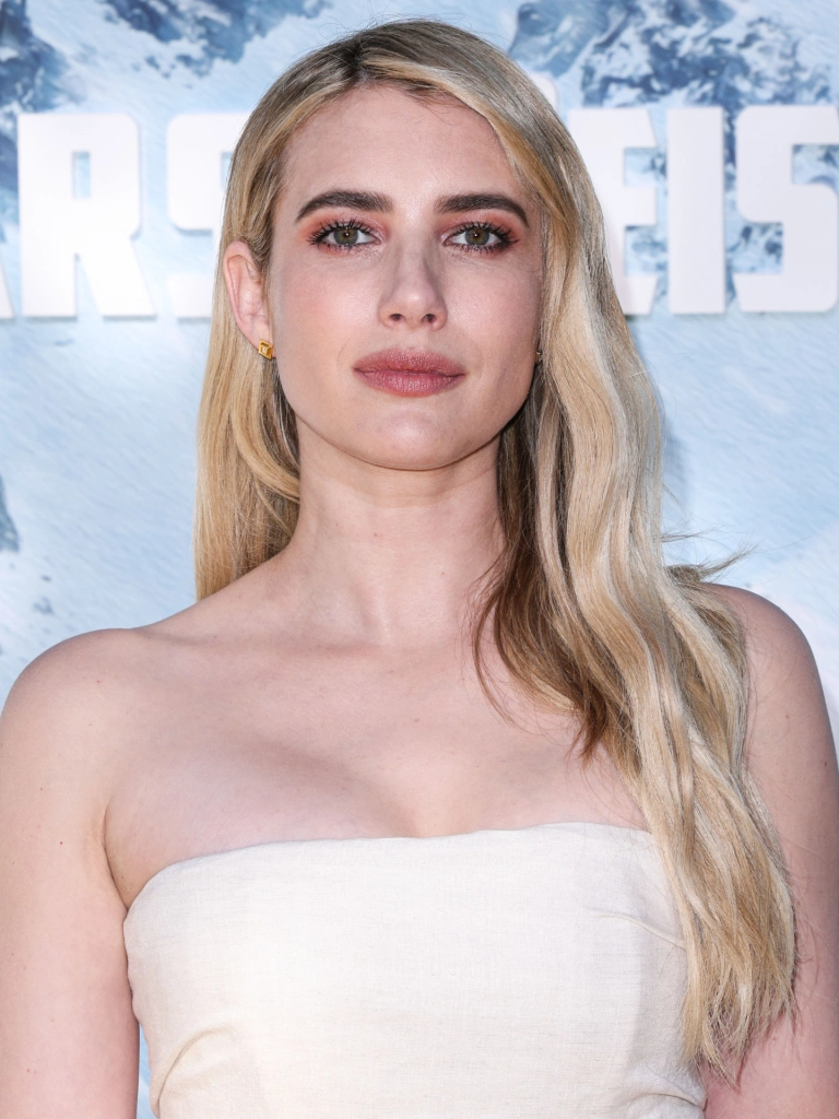 Эмма Робертс