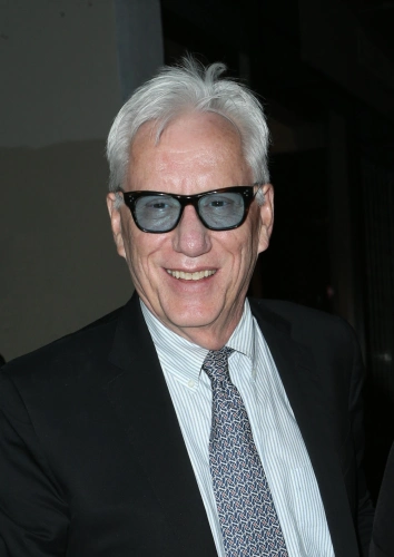 Джеймс Вудс