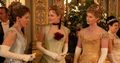 «Позолоченный век»: Прошлое и настоящее в костюмах