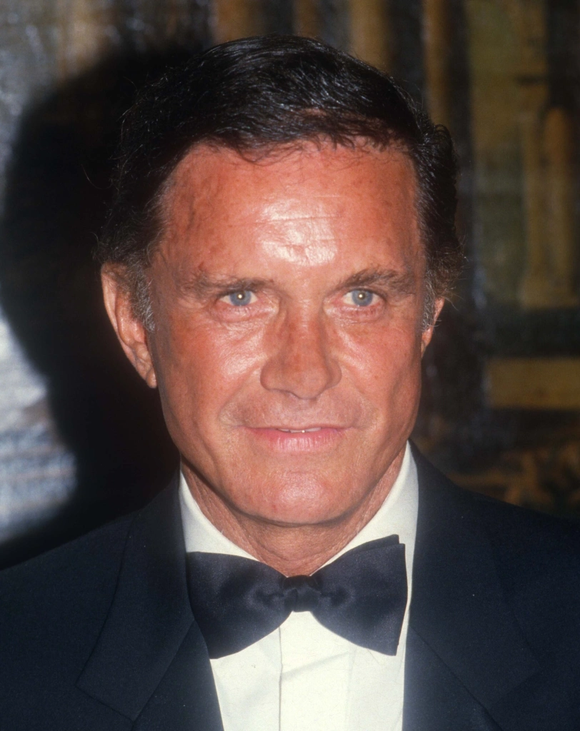 Клифф Робертсон