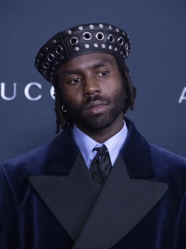 Дев Хайнс