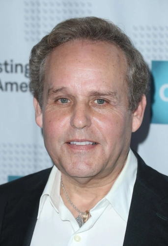 Питер МакНикол