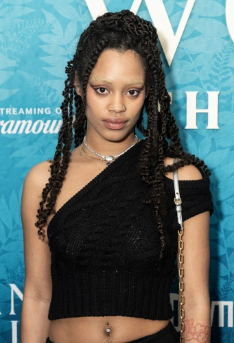 Аджани Расселл