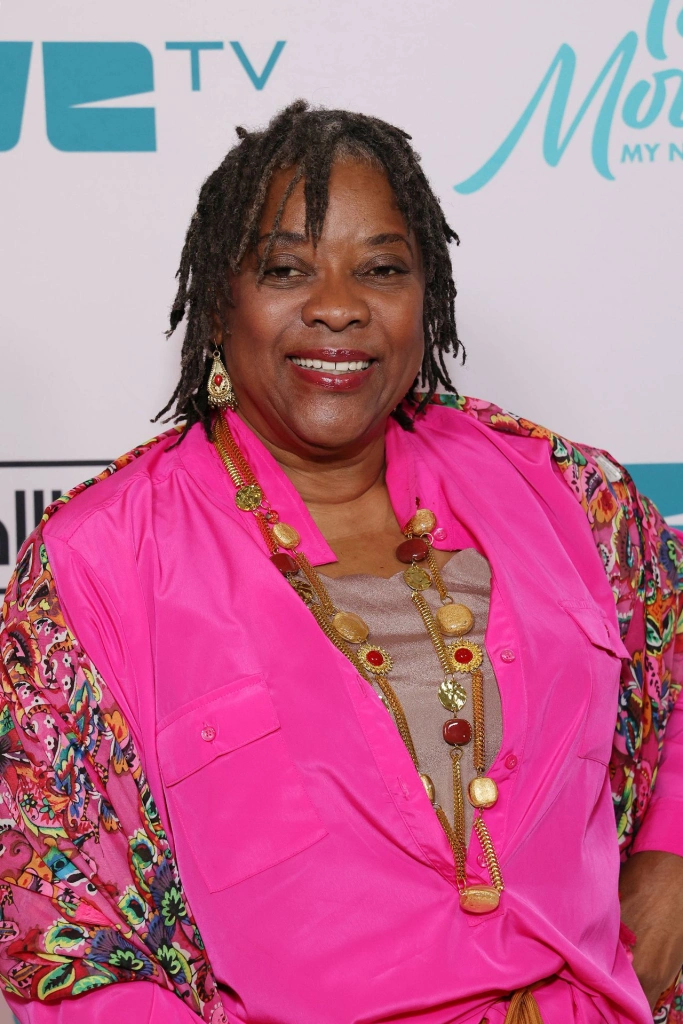 Лоретта Дивайн