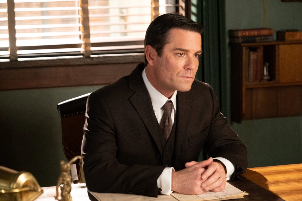 Наш краш: 13 сериалов с красивыми героями-мужчинами