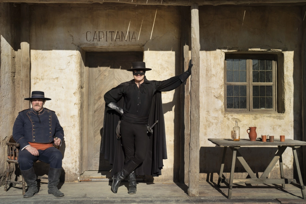 Он написал «Зорро»: интервью с шоураннером сериала Бенжамином Шарби