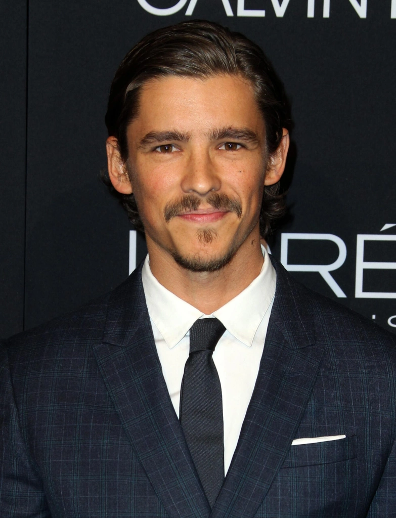 Брентон Туэйтс