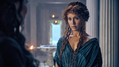 Барби, подвинься, Рим наступает: как Ancient Roman Core захватил модников в 2024 году