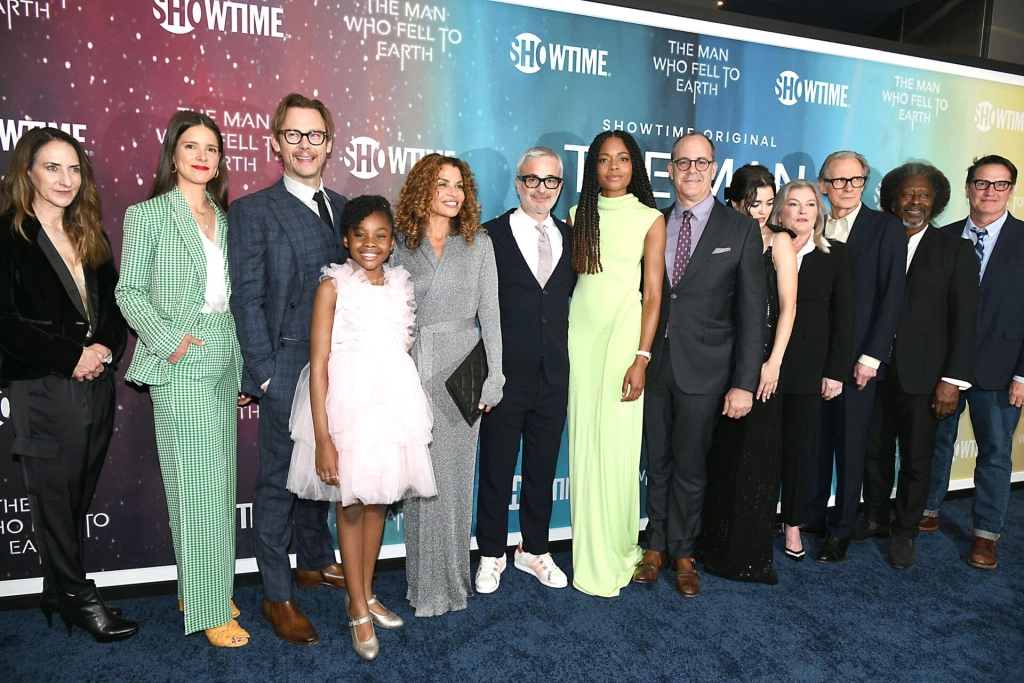 Наоми Харрис, Билл Найи и Алекс Куртцман о&nbsp;сериале «Человек, который упал на Землю»