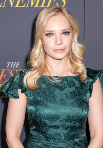 Кэйтлин Менер