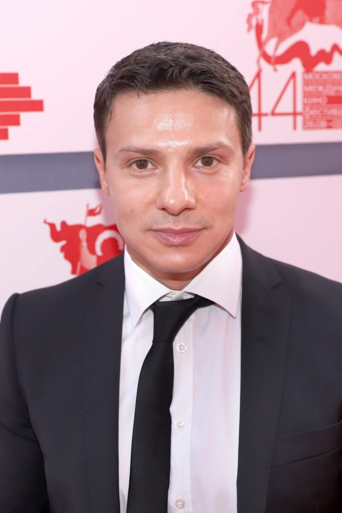 Александр Новин