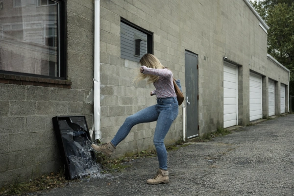 Сериалы познаются в беде: подборка комедийных шоу про людей, попавших в неприятности