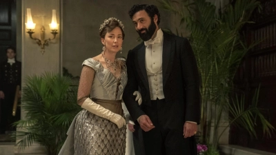 Затянуть корсет потуже: почему нельзя пропустить возвращение «Позолоченного века»