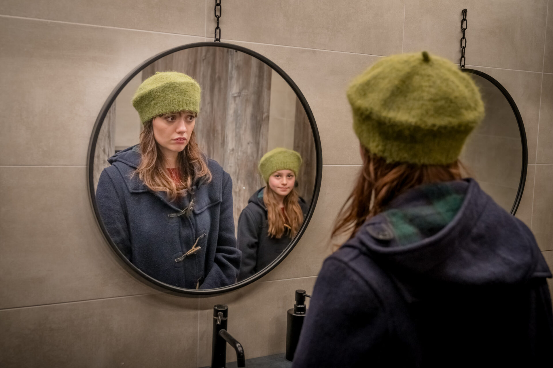 Эйми Лу Вуд и Сюранна Джоунс —о съемках и отношениях между матерью и дочерью в «Киноклубе»